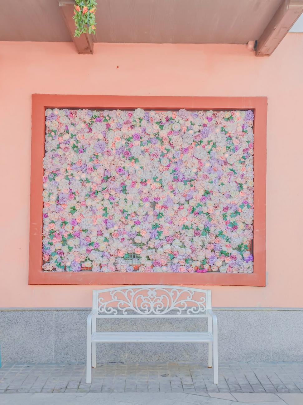 Dried flower wall installation